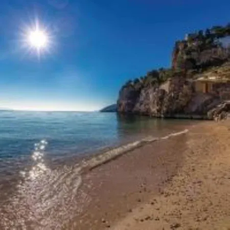 Sea View Holiday home Brsec